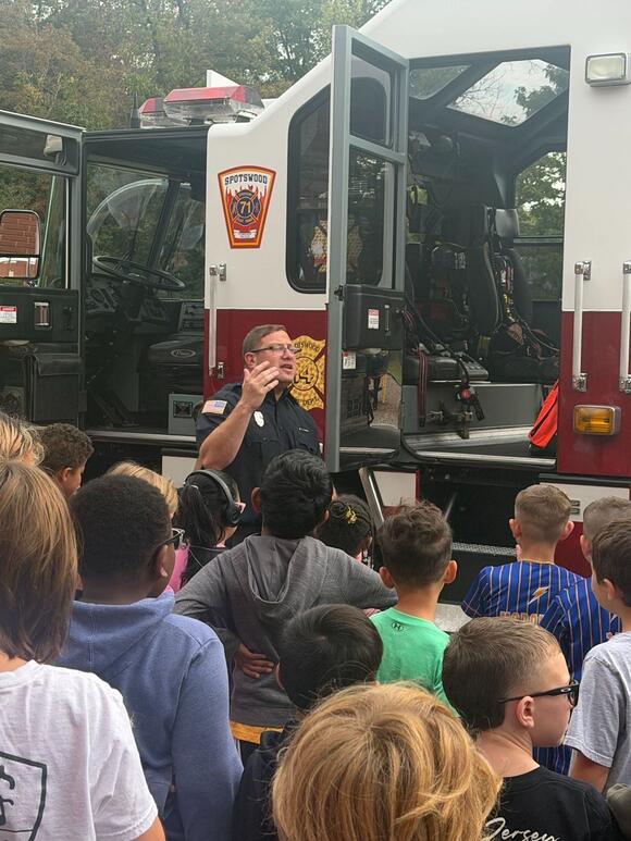 📢 Spotswood firefighters teach fire safety at Appleby - NewsBreak