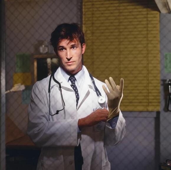 Noah Wyle, 54, Aged Like Fine Wine! See Young Photos of the ‘The Pitt ...