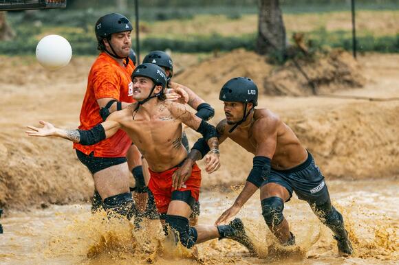‘The Challenge’s Justin Hinsley Talks Back-to-Back Heartbreaks - NewsBreak