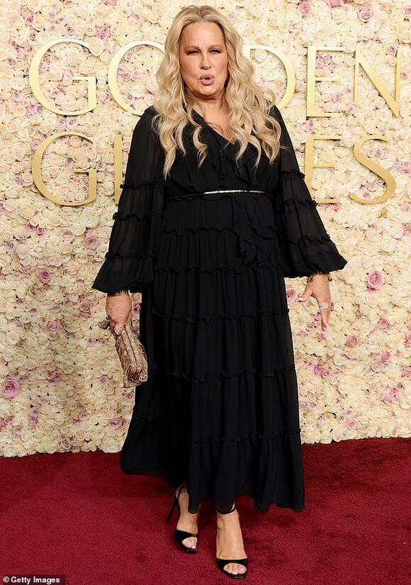 jennifer coolidge red dress Great Outfits in Fashion History: Jennifer Coolidge in Gucci at the 2003  GLAAD Media Awards
