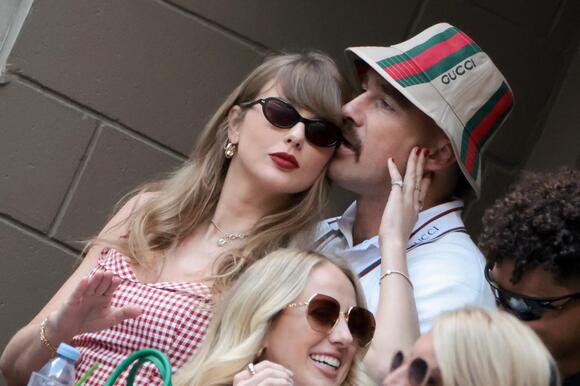 Relationship Expert Gives Verdict on Taylor Swift and Travis Kelce's  Engagement Photo - NewsBreak