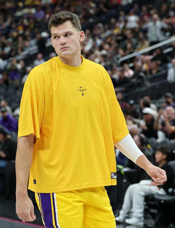 Lakers announce starting lineup for first game in post-LeBron era