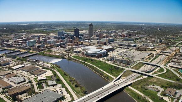 Police Investigating After Body Found Along Des Moines River in Des ...