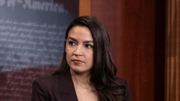 ‘Intended to intimidate’: AOC responds with ice-cold words after mystery envelopes are sent to her office and those of 8 top lawmakers