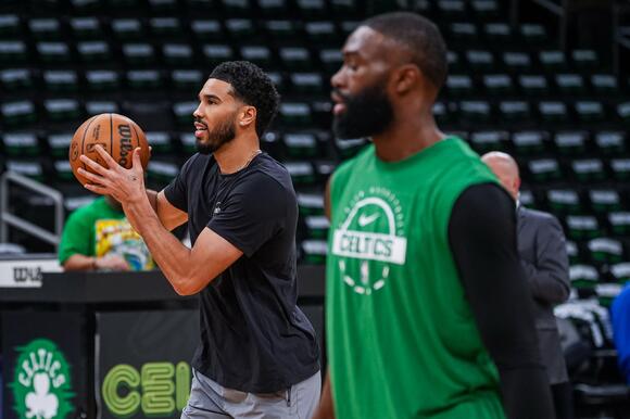 ‘We Know Who The Adult Is’: NBA World Sides With Jayson Tatum After His Thoughtful Response on Jaylen Brown's ‘Cap’ Comment