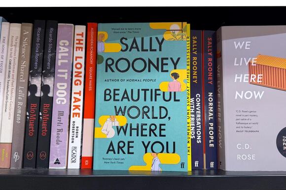 ‘Normal People’ Stars Paul Mescal & Daisy Edgar-Jones Among Signatories Of Open Letter Supporting Sally Rooney After UK Book Ban