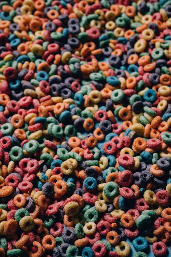 Froot Loops Sold in America Contain Dyes That Are Banned Just Across ...