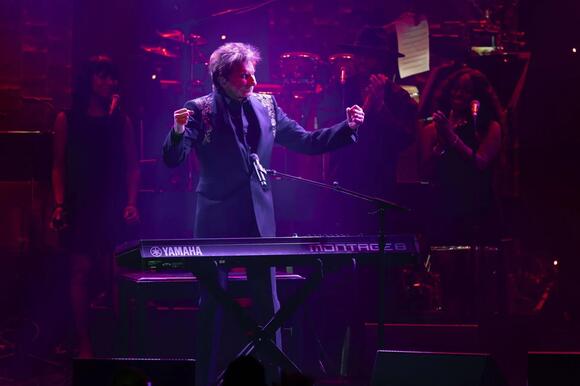 Who is Barry Manilow’s husband, Garry Kief? Singer says he was ...