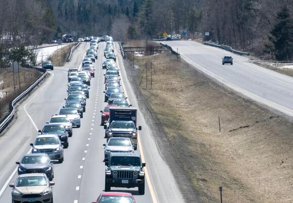 Traffic fills southbound lanes as Vermont’s eclipse visitors head home ...