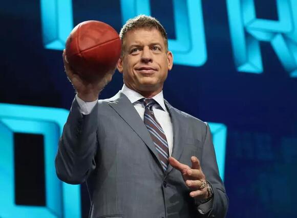 “Worst Performance”: Troy Aikman Calls Out an Unnamed Cowboys WR After ...