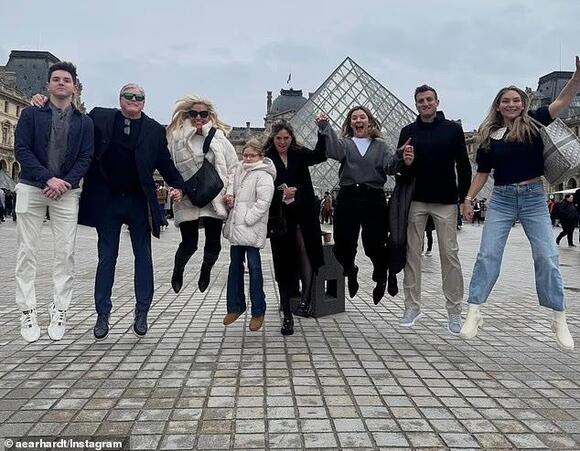 Fox News hosts Ainsley Earhard and Sean Hannity flaunt romance in Paris  with their kids - NewsBreak
