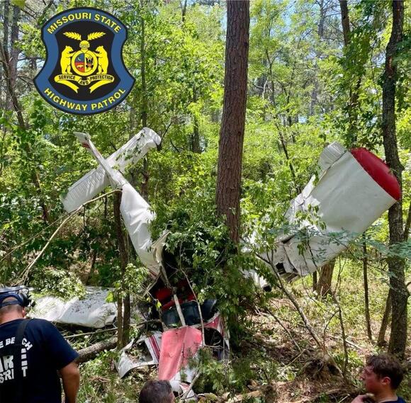 Police name victims in Lake of the Ozarks plane crash; 2 dead, 1 in