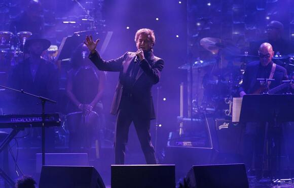 Who is Barry Manilow’s husband, Garry Kief? Singer says he was ...