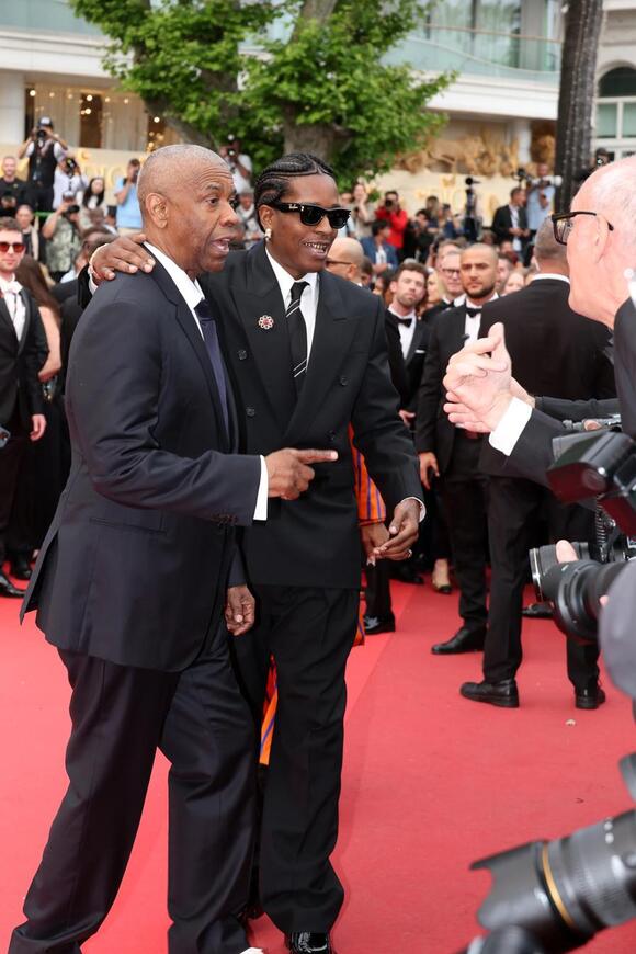Denzel Washington gets into heated confrontation with handsy photographer  at Cannes Film Festival - NewsBreak