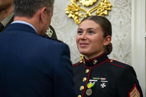 Trump awards 13 service members with new Mexican Border Defense Medal ...