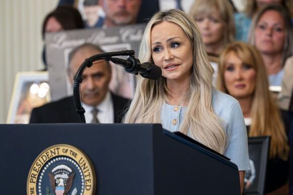 Trump signs HALT Fentanyl Act to reclassify opioid as Schedule 1 drug ...