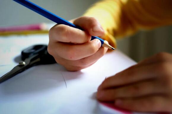 Why Pencils Are Hexagonal Instead of Round - NewsBreak