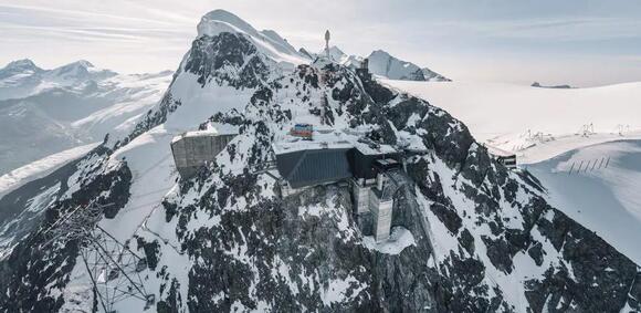 American Tourist Dies After Falling Into Crevasse Above Zermatt ...