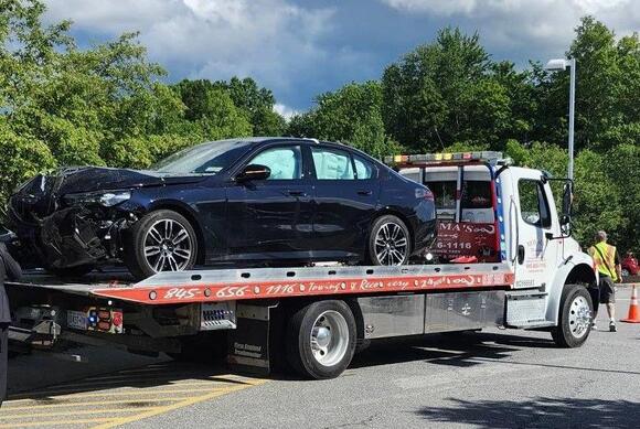 Driver Crashes Into Busy Hudson Valley Storefront - NewsBreak