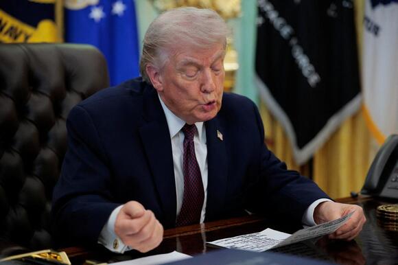 Trump, 79, Struggles to Read From Huge Notes - NewsBreak