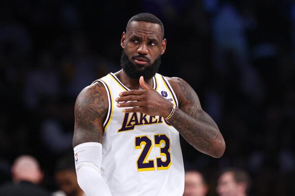 LeBron James provides sad update on the end of his NBA career - NewsBreak