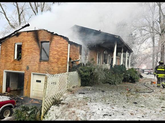 Maury County Crews Battle Residential Structure Fire - NewsBreak
