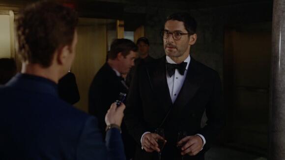 Colin & Bill Go Undercover in ‘CIA’ Sneak Peek - NewsBreak
