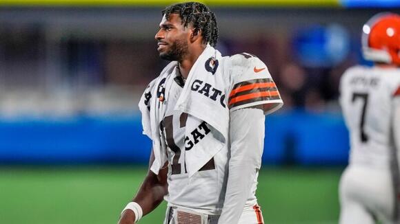 Shedeur Sanders Forced To Exit Browns Practice With Concerning Injury On  Wednesday - NewsBreak