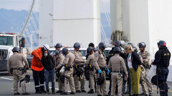San Fran DA seeks restitution for drivers delayed by Golden Gate Bridge ...