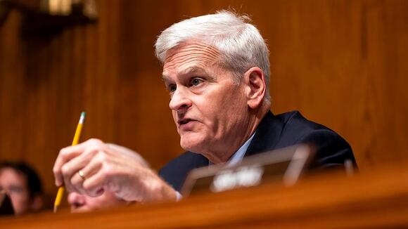 GOP senator: Reagan, Graham would be ‘ashamed’ of Trump waiving Russia sanctions
