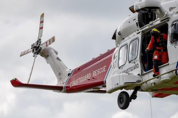 Dramatic Coast Guard Rescue Unfolds on Lake Michigan Pier - NewsBreak