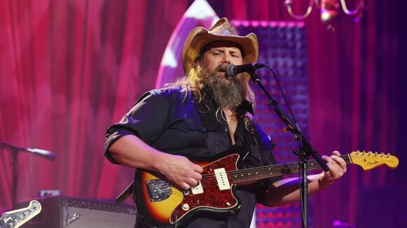 Chris Stapleton Shares Apology with Fans Following Flu Diagnosis ...