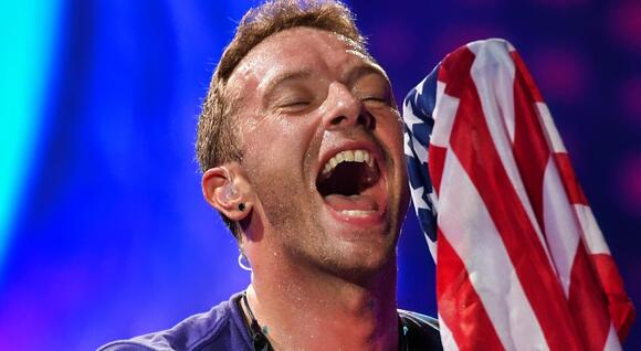 Coldplay Frontman Chris Martin Surprises Everyone With His Message About Charlie Kirk During Concert In London [VIDEO] - NewsBreak