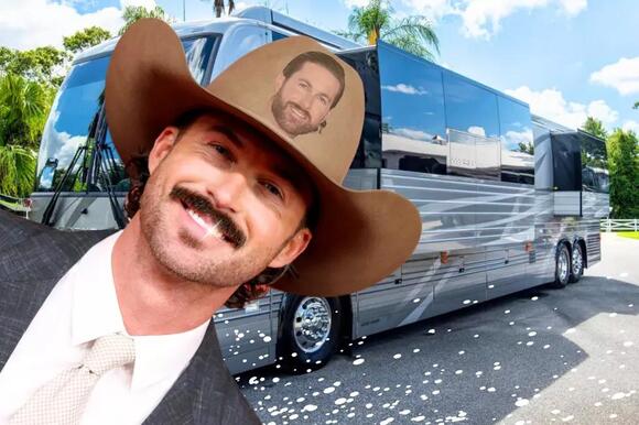 Go Inside Riley Green’s Tour Bus Bedroom [Watch] - NewsBreak