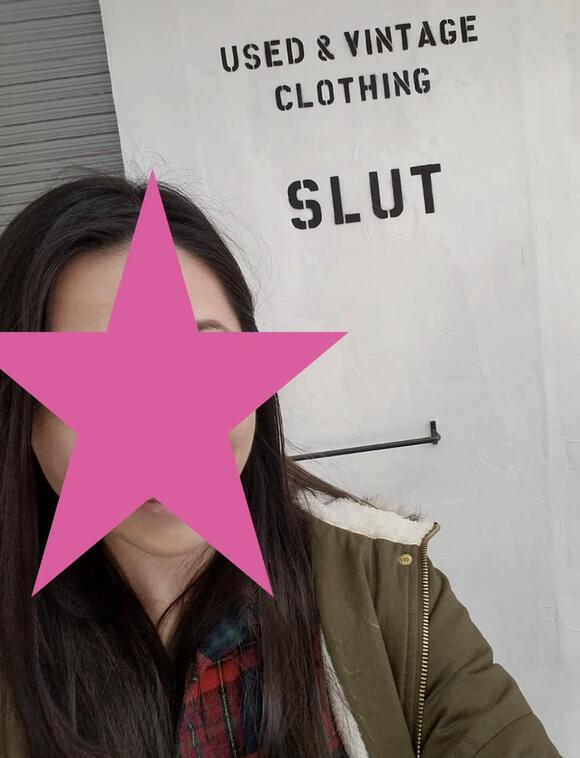 I Can't Stop Laughing At These 21 Hilariously Naughty Signs That Went ...