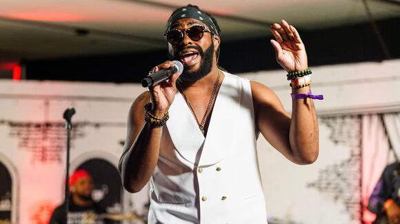 Raheem DeVaughn Brings Slow Jams and Real Talk to ‘The Garden of Love ...