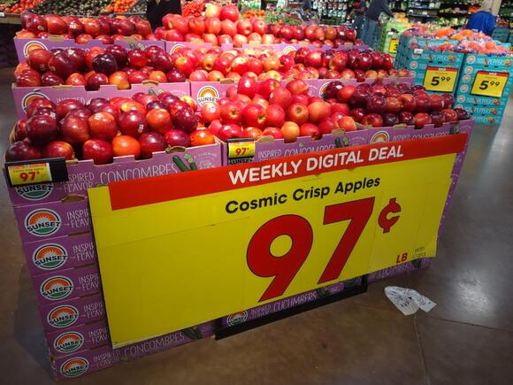 Why Are Honeycrisp Apples So Expensive? The Real Reasons Behind the ...