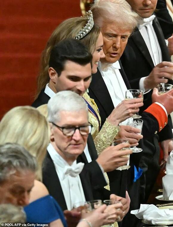 tiffany trump dress at uk state dinner Tiffany Trump's 'Kate Middleton style' dress went under the radar at UK  state visit