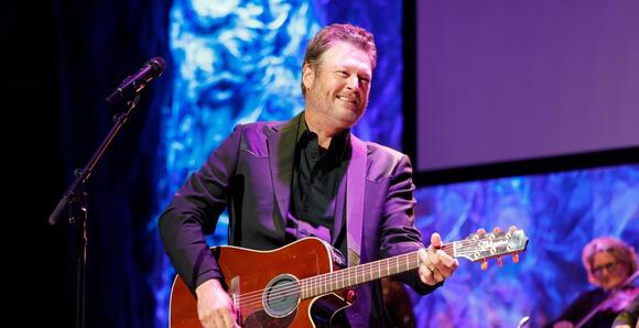 Blake Shelton Reveals Emotional Final Moment with Country Music Hero Before Death