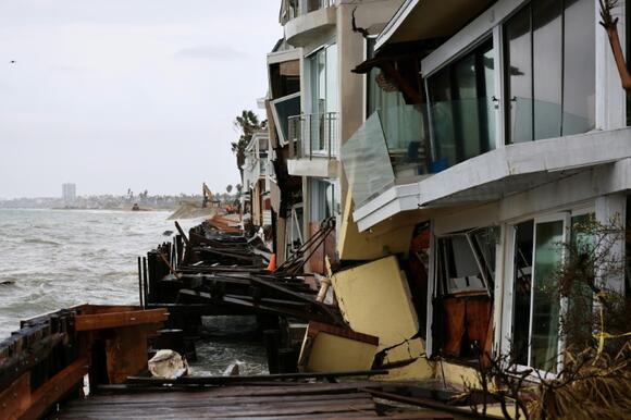 'Devastating' waves leave California beach homes on brink of collapse ...