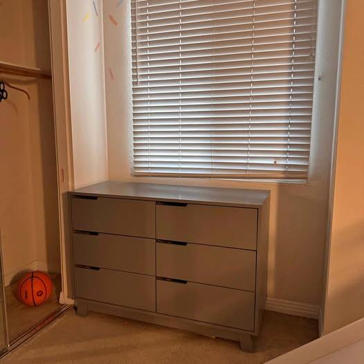 🎁 Freebies Up for Grabs in Playa Del Rey — Furniture & More - NewsBreak