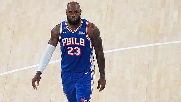 LeBron James doubles down with sneaky golf hip turns during national anthem after Trump's ‘total disgrace’ dig