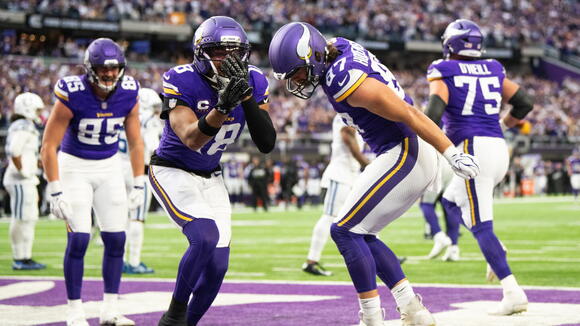 Vikings shut Colts out in second half, improve to 6-0 with 16-10 win