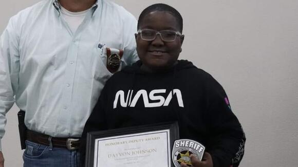 Oklahoma sixth grader Davyon Johnson saves choking classmate and