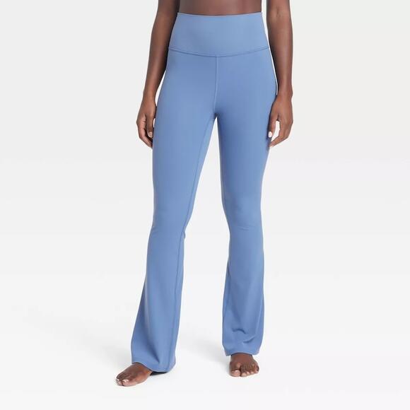 Aldi Is Selling Cozy 13 Yoga Pants Similar to Athleta and Quince