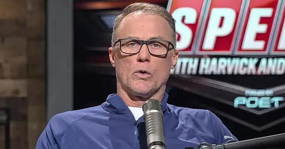 Kevin Harvick puts NASCAR field on notice, delivers reality check for Kyle Larson, Denny Hamlin