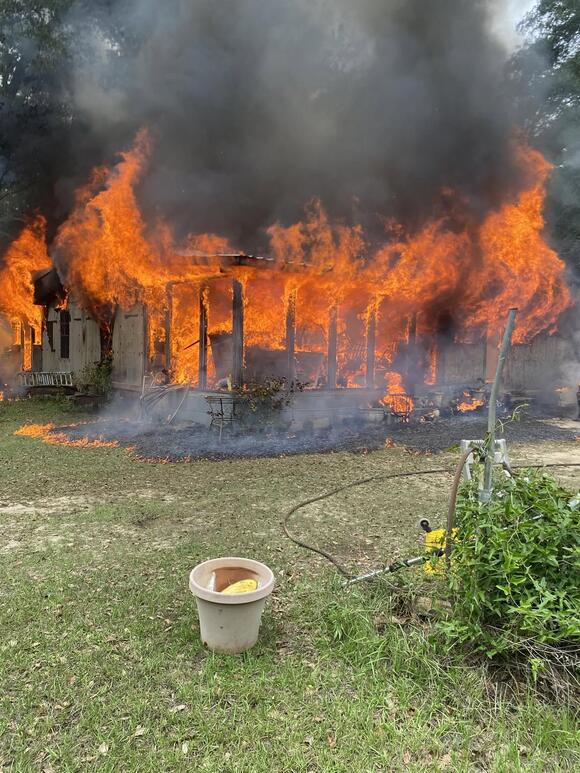 Fire crews battle two home fires in Jefferson County - NewsBreak