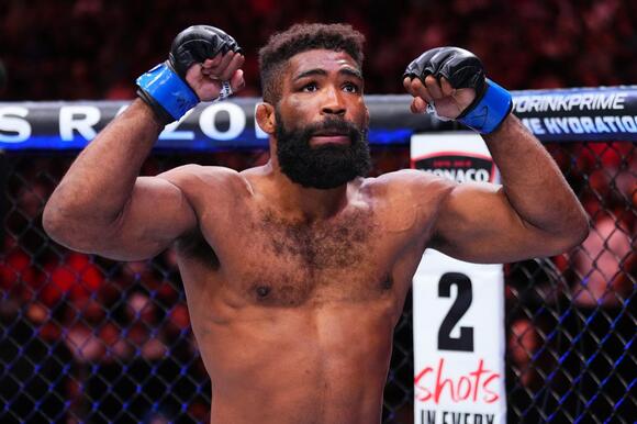 Kyle Rittenhouse Visit Sparks Fight Between UFC Stars - NewsBreak