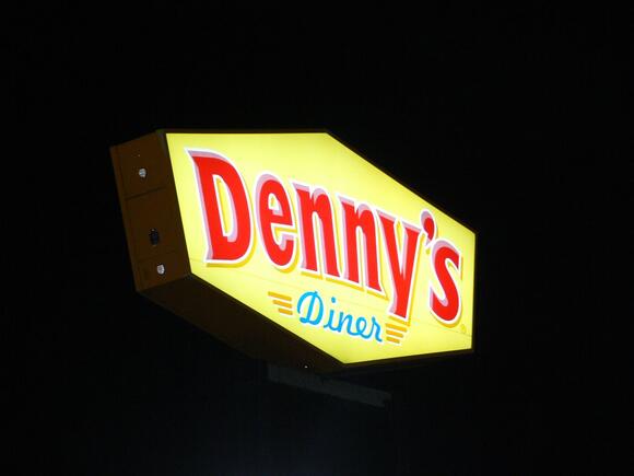5 Breakfast Chains Americans Argue Over: Which One Is Your Favourite ...