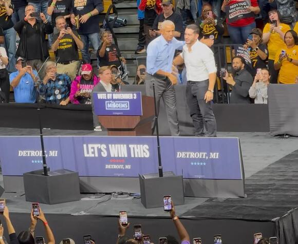Obama Rallies With El-Sayed at Cass Tech in Detroit, Says ‘Change Is in the Air’